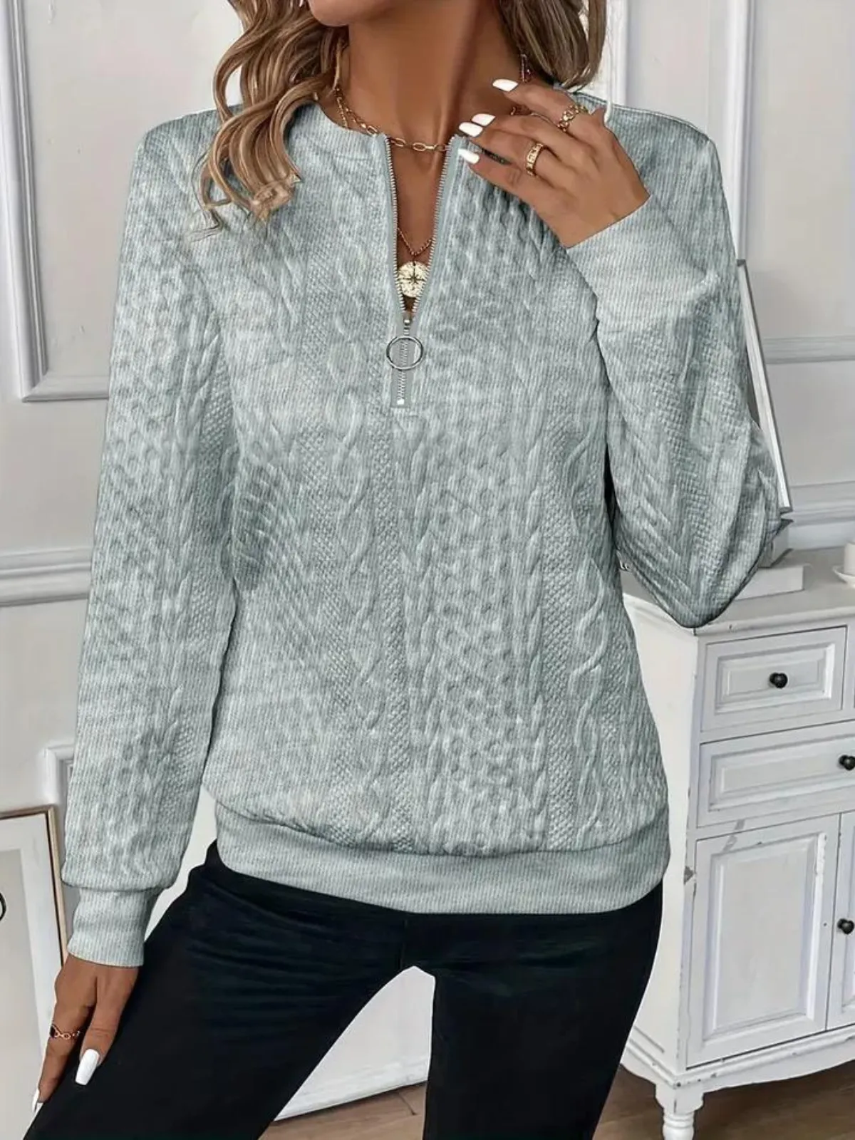 Chic Modern Knitted Cardigan by Molivio