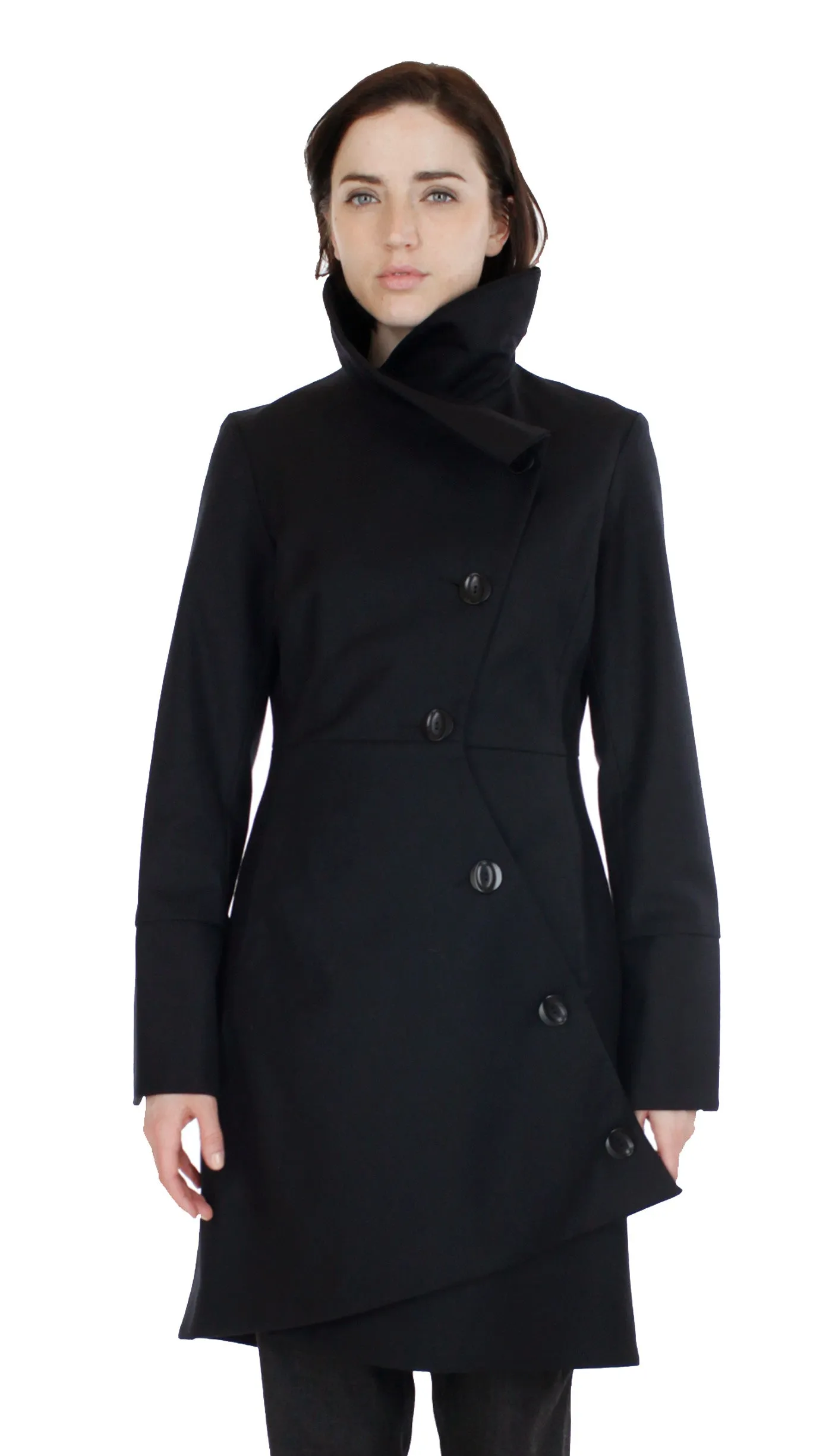 Swerve Coat in Wool/ Nylon/Cashmere / Black